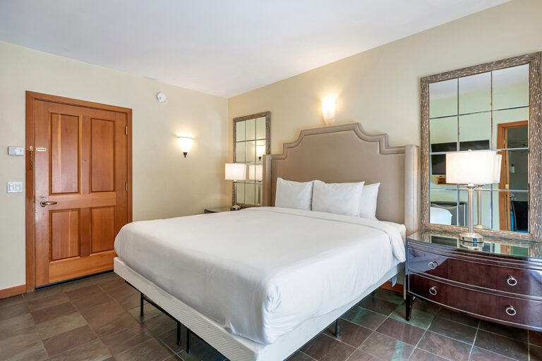 Hillside Room - Sonoma Coast Villa