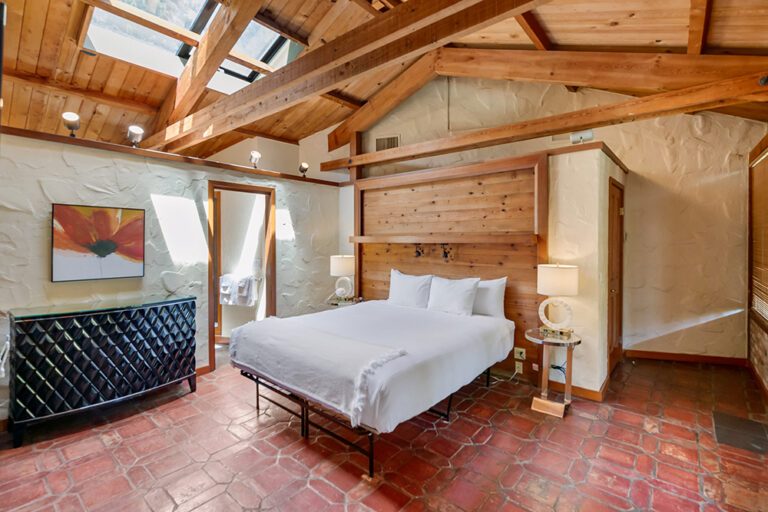 Poolside King - Sonoma Coast Villa