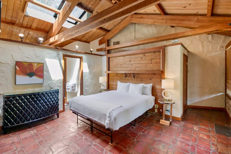 Poolside Room - Sonoma Coast Villa
